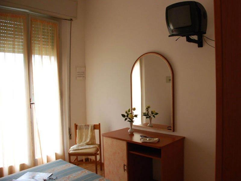 Hotel Serenella Vintage Rimini Exterior foto